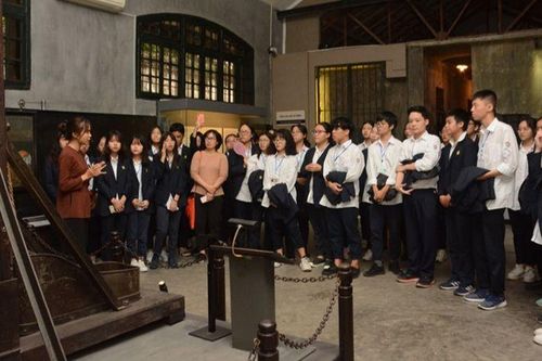 Hình thức thi không quyết định tình yêu môn Lịch sử
