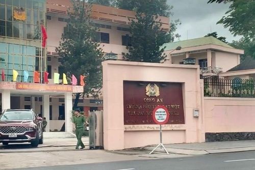 Nam thanh niên tự thiêu gần cổng Công an thành phố Thủ Dầu Một