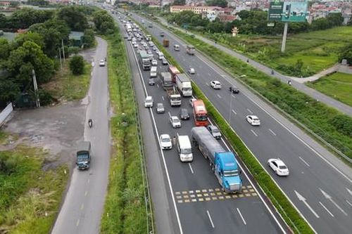 Hình ảnh khác lạ trên tuyến cao tốc phía Nam Hà Nội ngày cuối nghỉ lễ 2/9