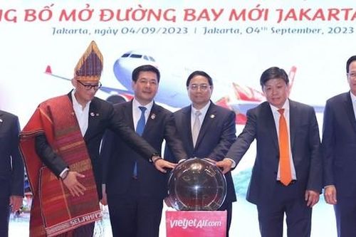 Thủ tướng chứng kiến lễ công bố mở đường bay thẳng đầu tiên Jakarta – Hà Nội