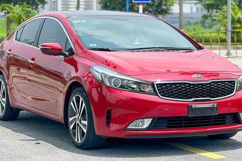 KIA Cerato 2018 giá hơn 400 triệu đồng: Có phải là lựa chọn hợp lý?