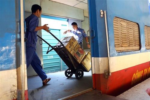 Đề xuất đầu tư 445 tỷ đồng nâng cấp hai Ga Sóng Thần và Cao Xá