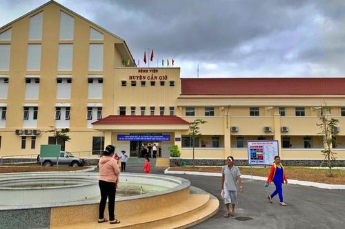 Tp.HCM: Y tế ngoại thành thiếu bác sĩ, cần giải pháp thu hút nhân sự
