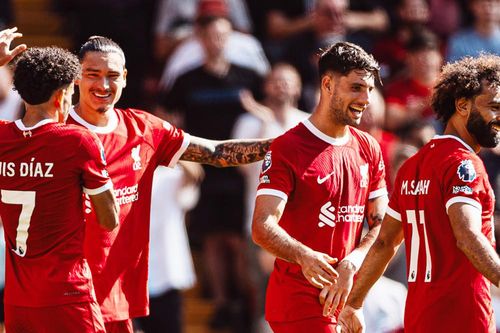 Liverpool dễ dàng đánh gục Aston Villa
