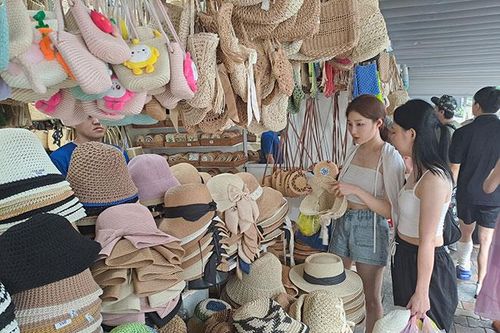 Sức sống sản phẩm thủ công làng nghề Việt ở chợ Hàn