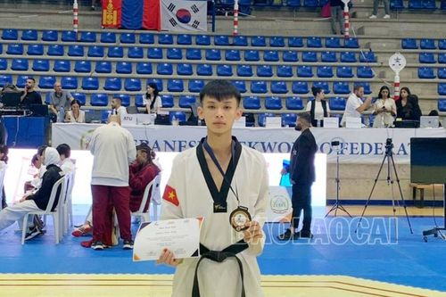 Vận động viên Bùi Văn Đại đoạt Huy chương Đồng Giải Taekwondo trẻ và thiếu niên châu Á