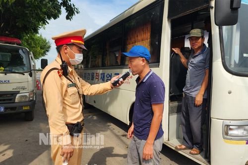 4 ngày nghỉ lễ, xử lý 853 trường hợp vi phạm trật tự ATGT