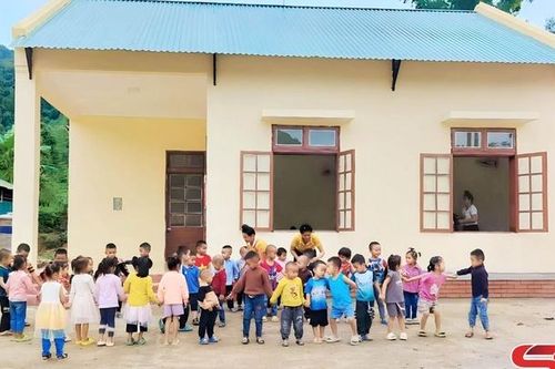 Những lớp học mới ở Sốp Cộp