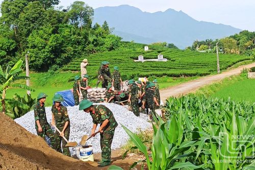 Thắm tình quân dân