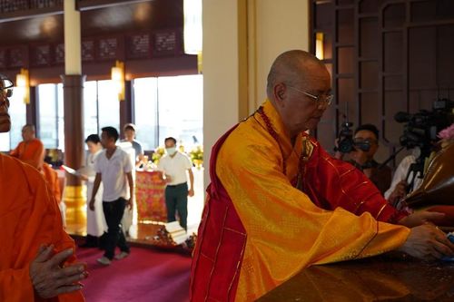 Thái Lan: Lễ thắp nến cầu nguyện hòa bình thế giới và cầu siêu các hương linh tử vong do Covid-19