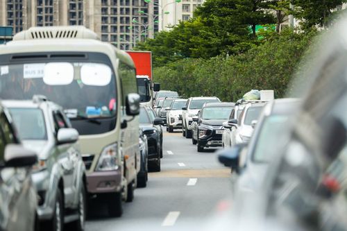 Giao thông ngày cuối nghỉ lễ: Hà Nội ùn tắc, TP.HCM thông thoáng