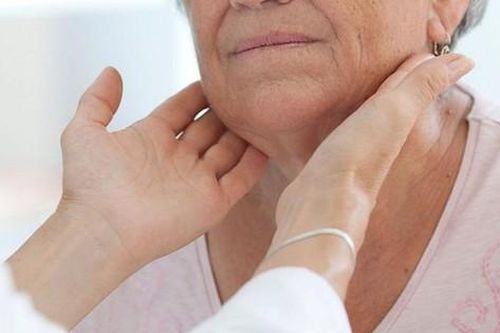 Bệnh bướu cổ đơn thuần nguyên nhân do đâu, có nguy hiểm không?