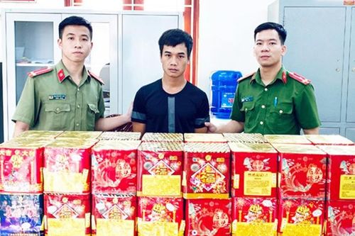 Vừa ra tù đã tiếp tục vận chuyển hàng cấm
