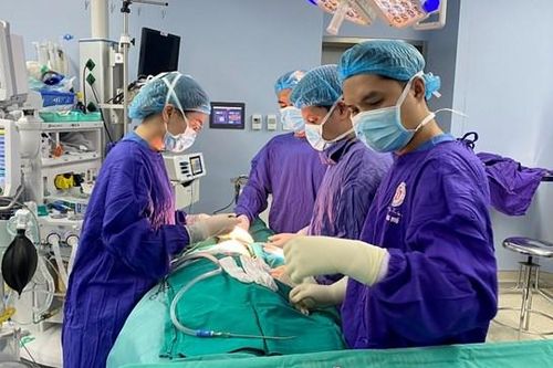Hậu quả nặng nề vì làm đẹp giá rẻ