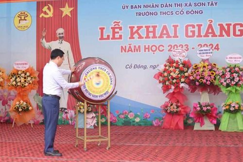 Gần 33.000 học sinh của thị xã Sơn Tây bước vào năm học mới