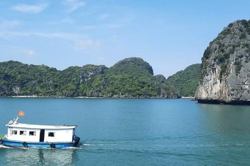 Hải Phòng: Lượng khách du lịch đổ về Cát Bà, Đồ Sơn tăng dịp lễ