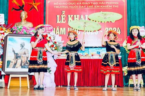 Hơn 400 học sinh khuyết tật của Hải Phòng chào đón ngày khai giảng