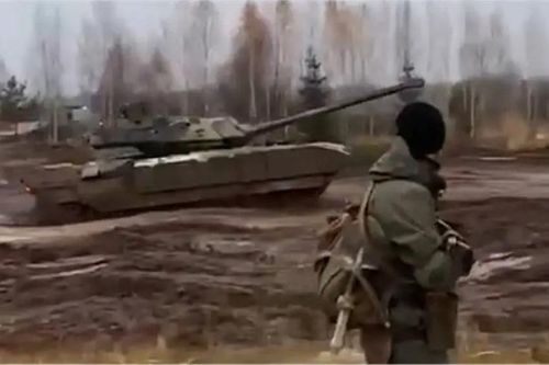 Hình ảnh hiếm Armata rút khỏi chiến sự
