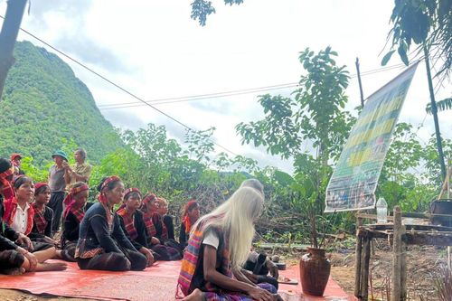 Về Trường Sơn cùng đồng bào Bru-Vân Kiều vui Lễ hội Trỉa lúa