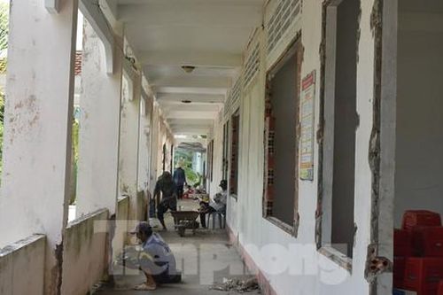 Năm học mới, Cà Mau vừa thiếu giáo viên, vừa phải 'học nhờ, ở tạm'