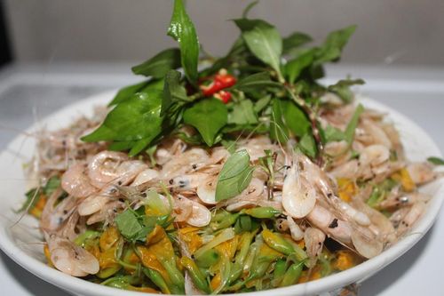 Gỏi tép rong bông điên điển - Hương vị mùa nước nổi