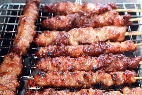 Nguy cơ ngộ độc thực phẩm khi ăn xiên nướng '3 không'