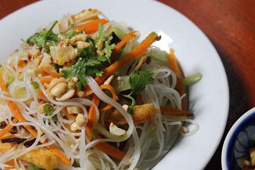 Cách làm bún xào chay mềm tơi cực dễ tại nhà