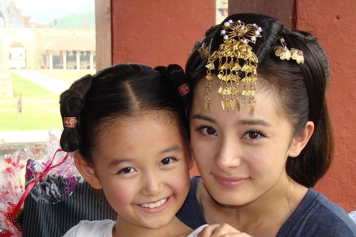'Sao nhí đẹp nhất Trung Quốc' trốn thuế, khán giả bức xúc đòi cấm sóng