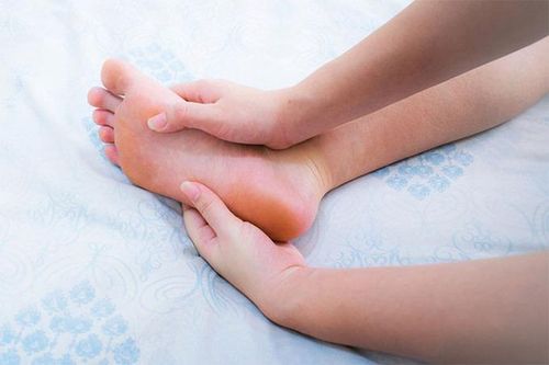 Nhìn bàn chân đoán tuổi thọ