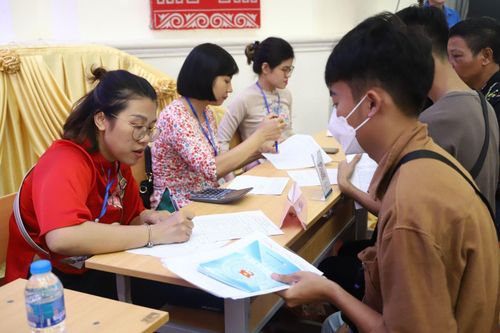 Tân sinh viên sẽ có thu nhập nhờ học thực hành