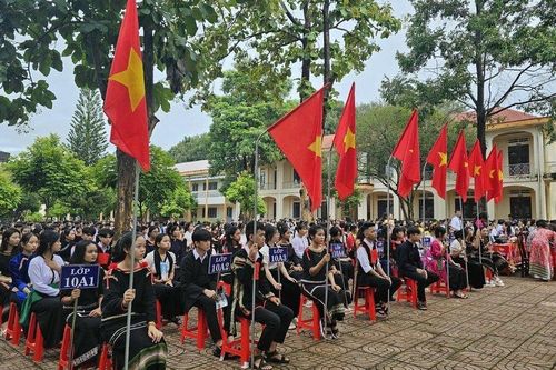 Đắk Lắk: Hơn 500 ngàn học sinh hân hoan đến trường dự khai giảng