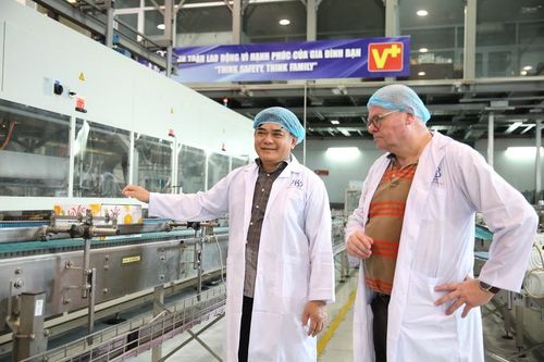 Nửa đầu năm 2023, Đường Man đã 2 lần không thanh toán lãi trái phiếu