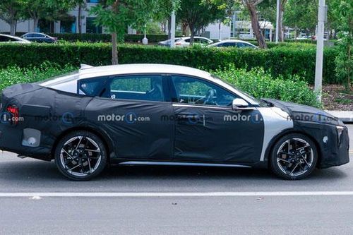 Kia K4 2024 lần đầu lộ diện: Thế hệ mới của K3 đang bán ở Việt Nam, nhiều điểm giống Morning và Sorento mới