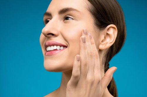 Vitamin E: 'Thần dược' khó tính đối với làn da, uống thế nào cho đúng?