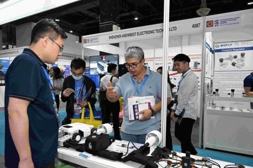 Hơn 1.200 sản phẩm tiêu dùng trưng bày tại triển lãm công nghệ thông minh 2023