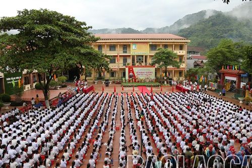 Các địa phương trong tỉnh tưng bừng khai giảng năm học mới