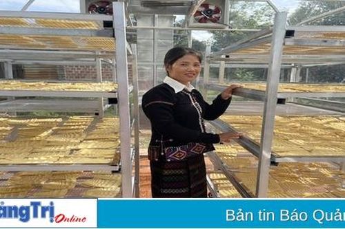 Tạo thu nhập cho phụ nữ vùng cao từ mô hình sấy măng