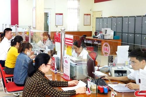 Hỗ trợ nông dân phát triển nông nghiệp ứng dụng công nghệ cao