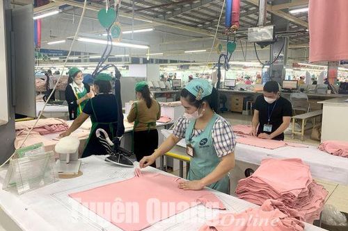 Xuất khẩu hàng hóa khởi sắc