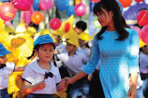 Đồng hành với con vào lớp 1