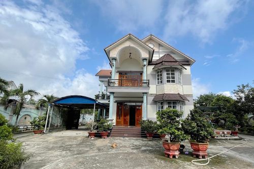 Vụ biệt thự khang trang và gần 3.000m2 đất chuyển nhượng 200 triệu đồng: Tài sản đang tranh chấp vẫn bị bán đấu giá