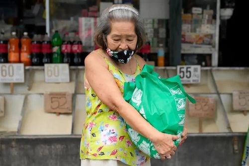 Philippines cân nhắc giảm thuế nhập khẩu gạo do lạm phát tăng
