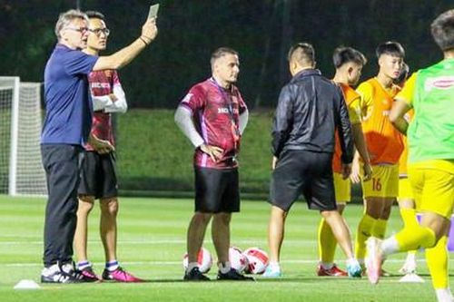 HLV Philippe Troussier công bố danh sách 23 cầu thủ dự vòng loại U23 châu Á