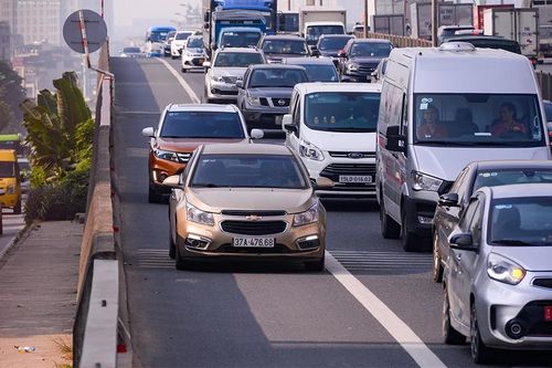 Những kẻ cướp cơ hội sống của người bệnh khi lao vào làn đường khẩn cấp