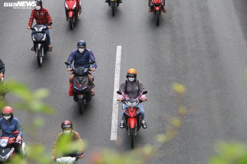 Đường phố TP.HCM 'dễ thở' trong ngày đầu làm việc sau kỳ nghỉ lễ 2/9