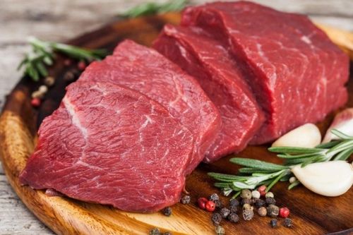 Ai không nên ăn thịt bò?