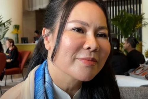 Vợ CEO hơn 7 tuổi của diễn viên Quý Bình đáp trả khi bị soi mói ảnh mừng tuổi mới nhưng không có mặt chồng