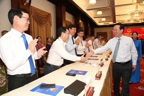 Chủ tịch nước Võ Văn Thưởng gặp gỡ, biểu dương các thế hệ thanh niên tình nguyện