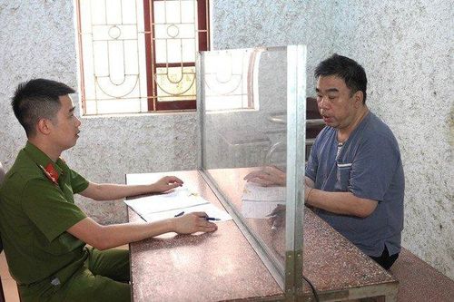 Khai trừ Đảng Giám đốc Trung tâm Văn hóa - Điện ảnh Hòa Bình