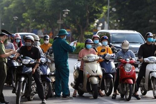 Quy định mới về 4 trường hợp cảnh sát giao thông được dừng xe kiểm soát